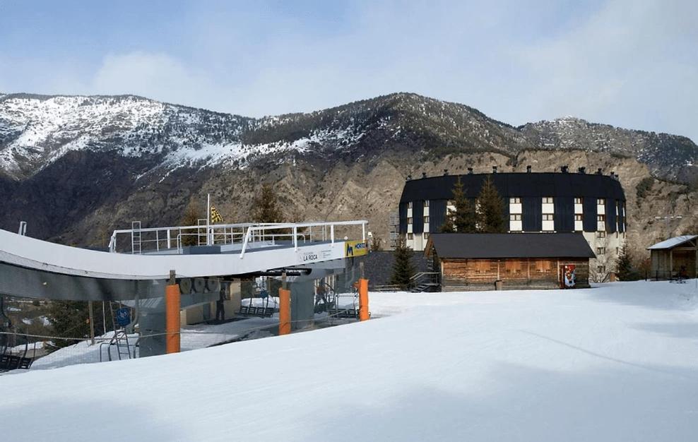 Hotel Or Blanc Espot Exterior photo