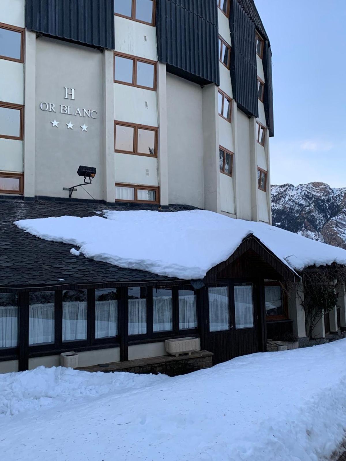 Hotel Or Blanc Espot Exterior photo
