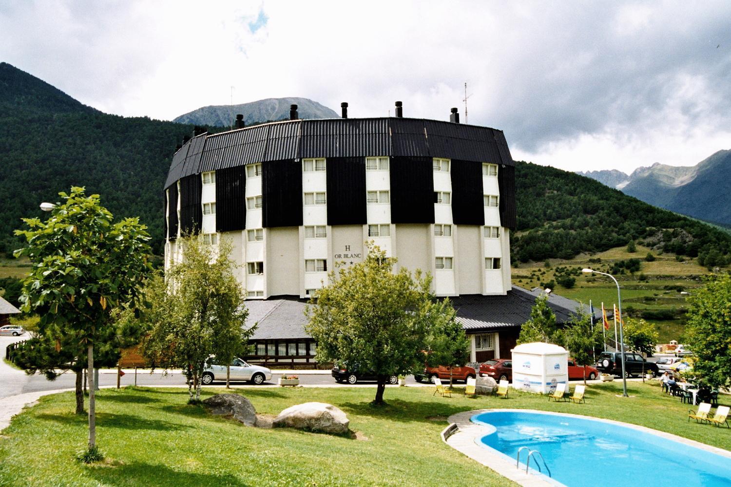 Hotel Or Blanc Espot Exterior photo